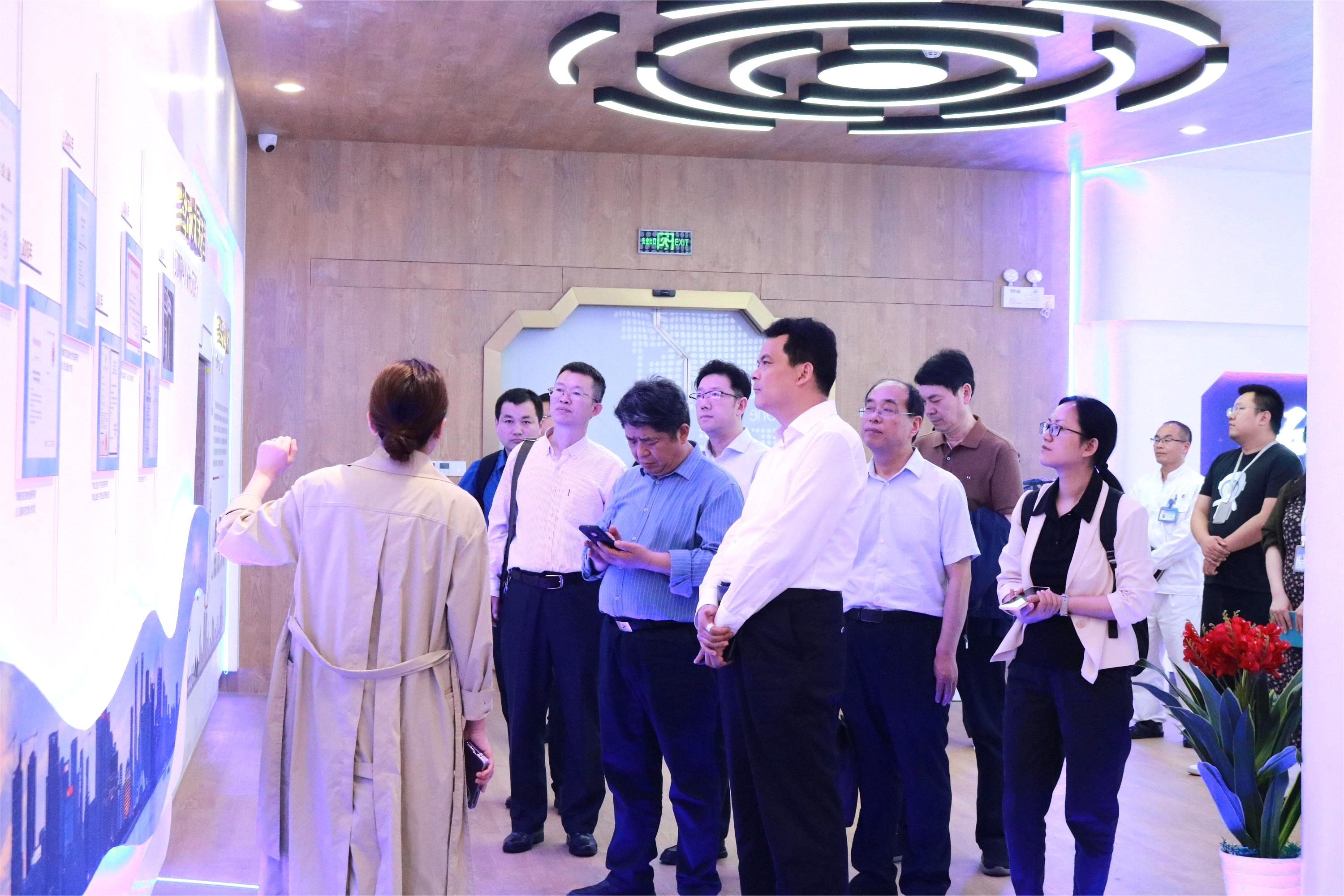 照片1(1).jpg 照片1(1).jpg